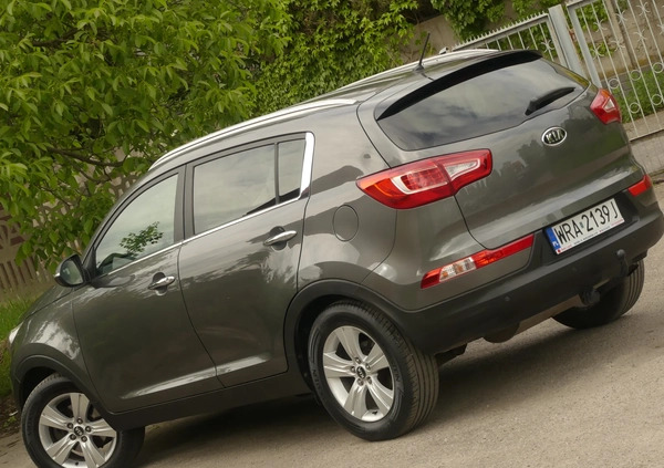 Kia Sportage cena 39700 przebieg: 185000, rok produkcji 2011 z Radom małe 277